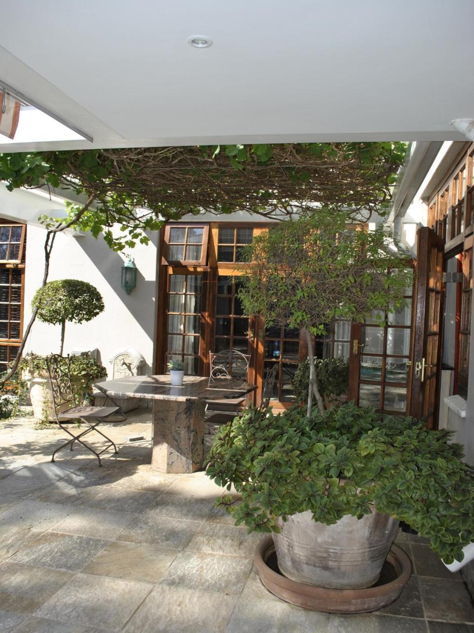 요하네스버그 Doveton House B&B 외부 사진